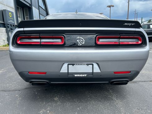 Used 2016 Dodge Challenger SRT Hellcat RWD image 11