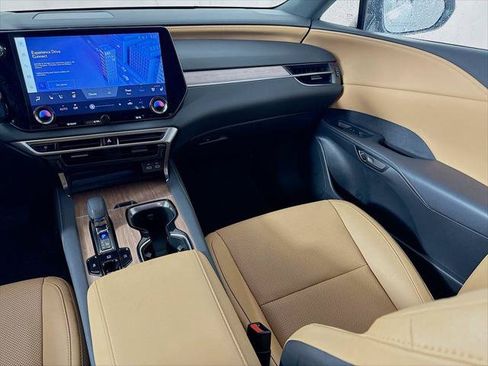 Certified 2025 Lexus RX 350 Premium w/ Convenience Package FWD image 25