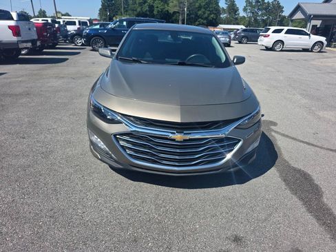 Used 2020 Chevrolet Malibu LT FWD image 1