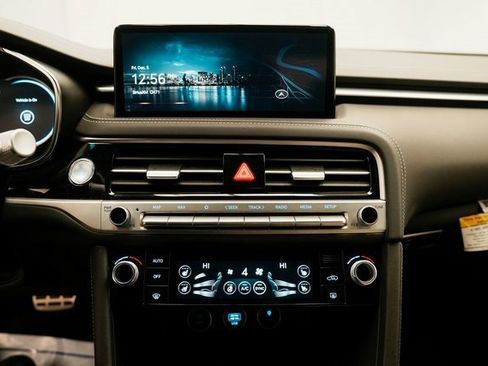 Used 2024 Genesis G70 2.5T w/ Sport Prestige Package image 24