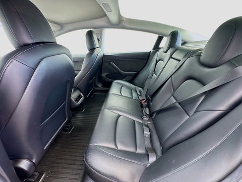 Used 2021 Tesla Model 3 Standard Range Plus RWD image 15