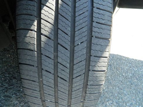 Used 2012 Hyundai Elantra GLS w/ Preferred Pkg 3 image 24