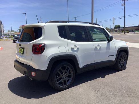 Used 2021 Jeep Renegade Latitude FWD image 31