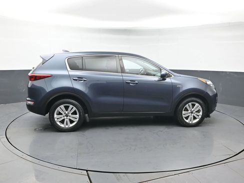 Used 2017 Kia Sportage LX image 7