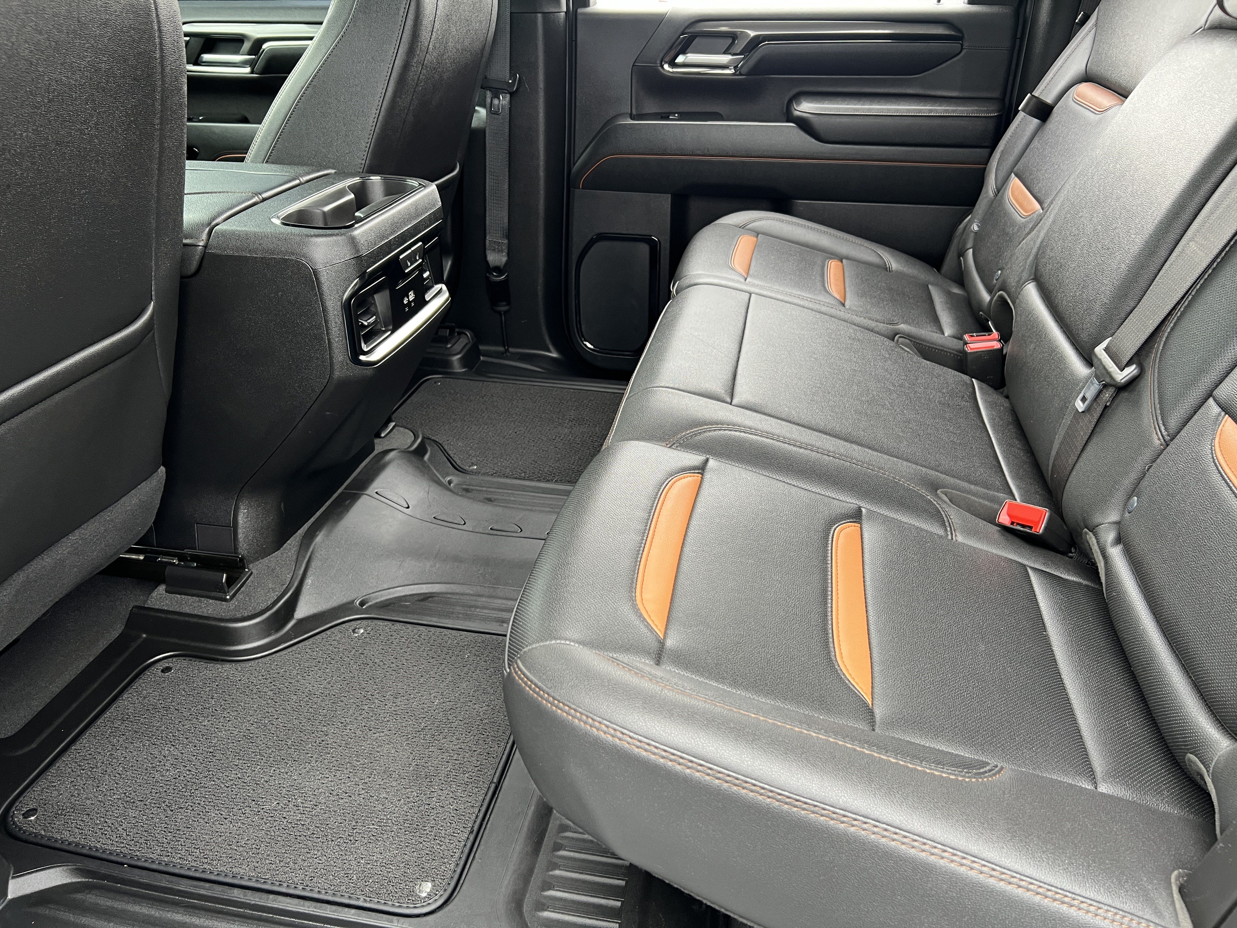 Used 2024 GMC Sierra 3500 AT4 w/ AT4 Premium Plus Package AWD/4WD image 15