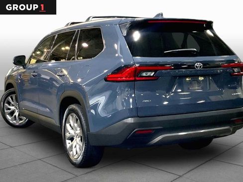 Certified 2024 Toyota Grand Highlander AWD image 12