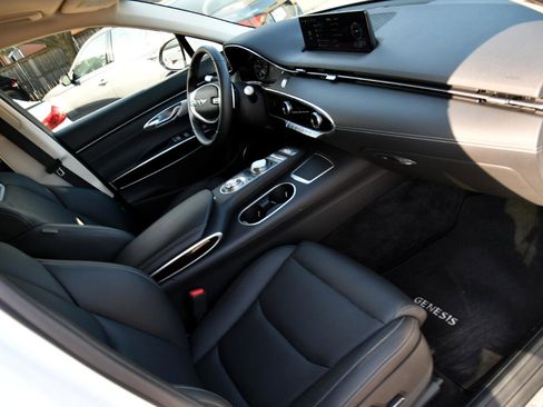 Used 2025 Genesis GV70 2.5T image 27