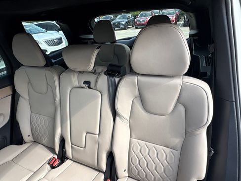 New 2026 Volvo XC90 B6 Plus w/ Protection Package Premier image 24