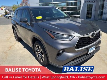 Used 2021 Toyota Highlander XLE