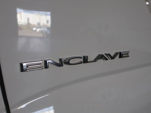 Used 2022 Buick Enclave Premium AWD/4WD image 42