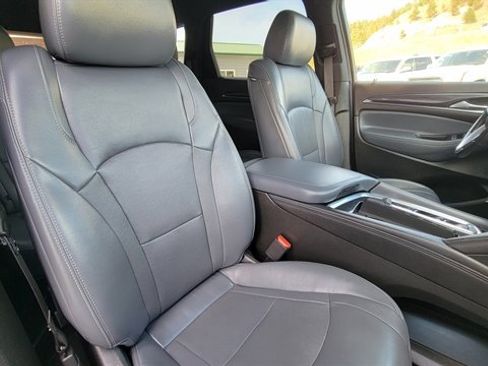 Used 2022 Buick Enclave Premium image 40