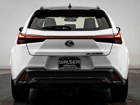 New 2025 Lexus UX 300h AWD image 10