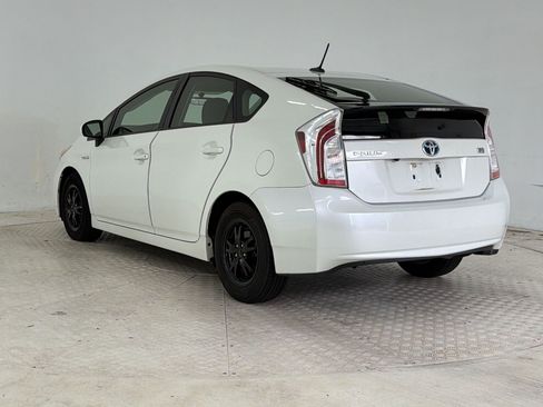Used 2015 Toyota Prius Three FWD image 3