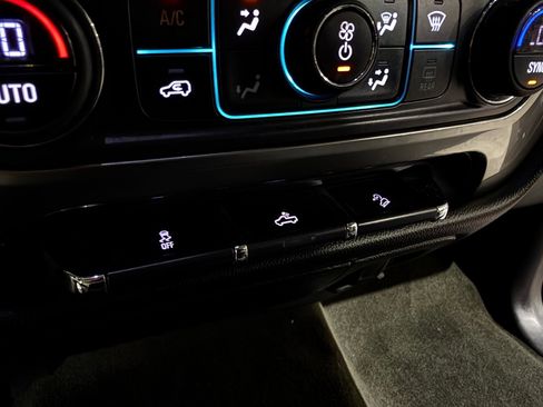 Used 2017 Chevrolet Silverado 1500 LT w/ All Star Edition image 32