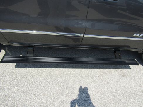 Used 2021 RAM 1500 Limited w/ Body Color Bumper Group image 13