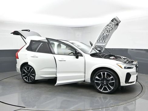 Used 2024 Volvo XC60 B5 Ultimate AWD/4WD image 54