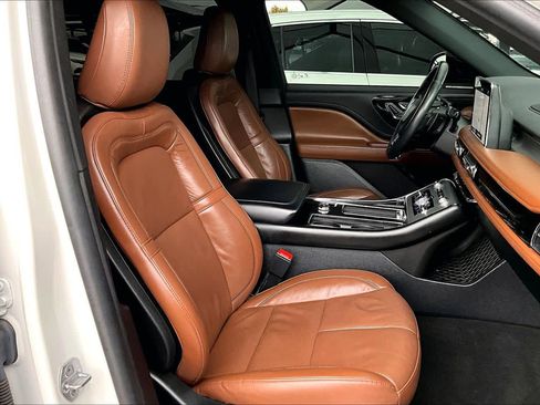 Used 2022 Lincoln Aviator Reserve w/ Elements Package Plus image 8