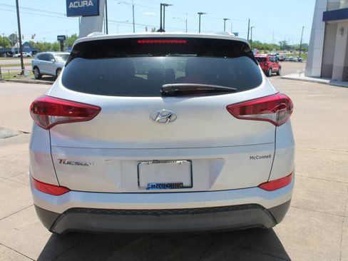 Used 2016 Hyundai Tucson SE w/ Option Group 02 FWD image 6