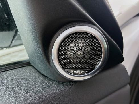 Used 2025 Land Rover Range Rover Evoque Dynamic SE image 21