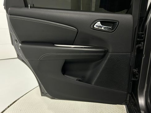 Used 2020 Dodge Journey Crossroad image 29