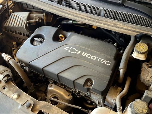 Used 2021 Chevrolet Spark LT image 31