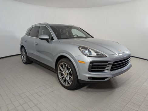 Certified 2023 Porsche Cayenne Platinum Edition AWD/4WD image 7