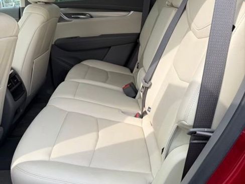 Used 2021 Cadillac XT5 Premium Luxury FWD image 21