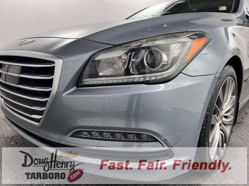 Used 2015 Hyundai Genesis 5.0 image 10