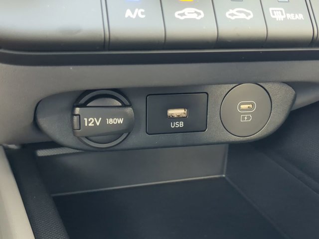 Used 2026 Hyundai Elantra SE FWD image 20