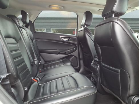 Used 2020 Ford Edge SEL w/ Convenience Package image 11