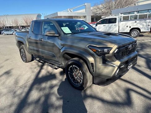 Used 2024 Toyota Tacoma TRD Sport image 8
