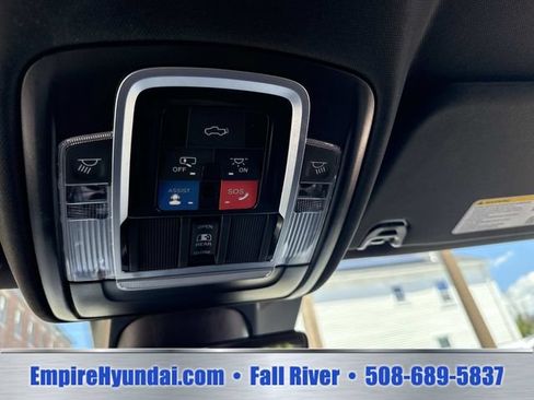 Used 2023 RAM 1500 Laramie AWD/4WD image 25