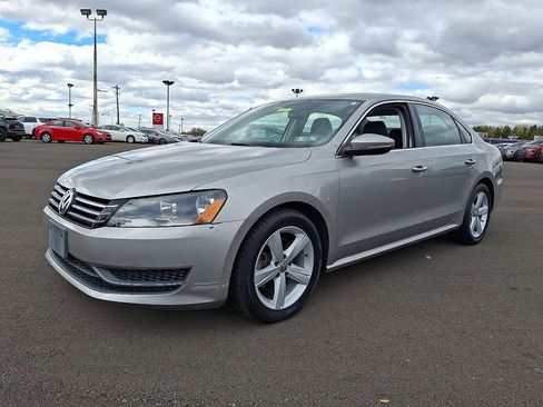 Used 2012 Volkswagen Passat 2.5 SE image 3