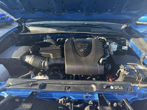 Used 2018 Toyota Tacoma SR5 image 45