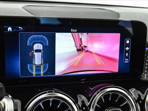 Certified 2025 Mercedes-Benz GLB 250 4MATIC image 15