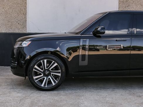 Used 2023 Land Rover Range Rover Long Wheelbase SE AWD/4WD image 11