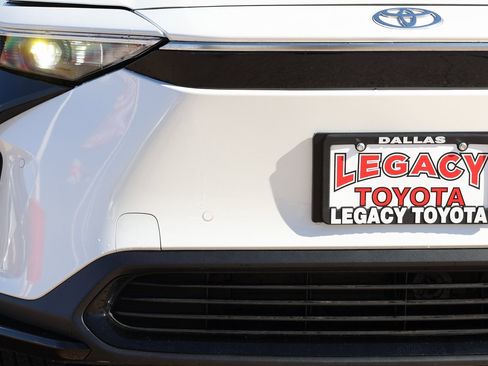 Used 2023 Toyota bZ4X XLE w/ Weather Package image 12