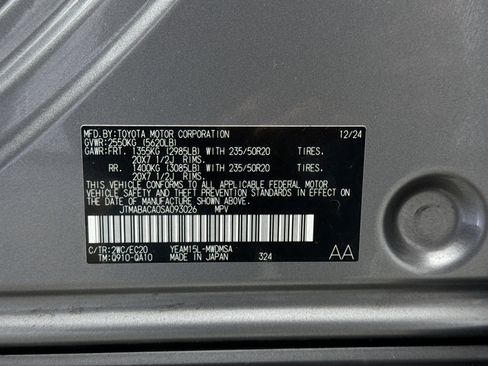 Used 2025 Toyota bZ4X AWD image 26