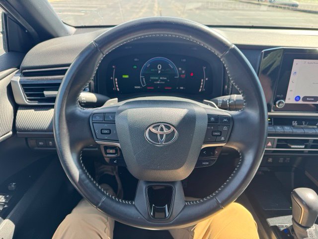 Used 2025 Toyota Camry SE FWD image 19