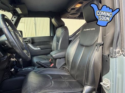 Used 2014 Jeep Wrangler Rubicon w/ Power Convenience Group AWD/4WD image 11