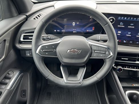 Used 2025 Chevrolet Traverse LT w/ Midnight/Sport Edition image 28