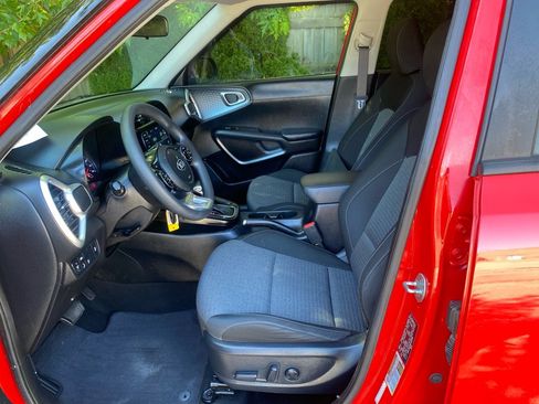Used 2021 Kia Soul S FWD image 9