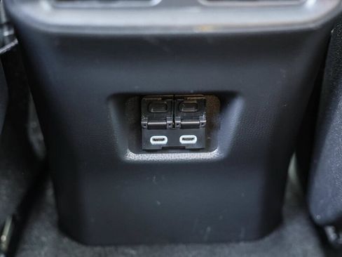 Certified 2022 Toyota RAV4 XLE w/ Convenience Package FWD image 9