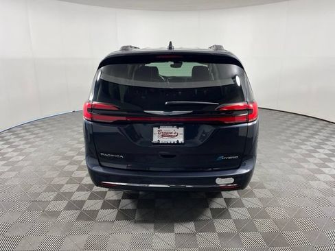 Used 2021 Chrysler Pacifica Limited FWD image 6