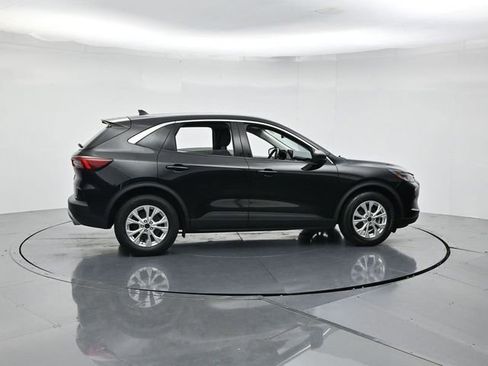 Certified 2024 Ford Escape Active FWD image 2