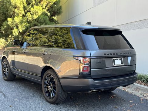 Used 2018 Land Rover Range Rover HSE image 17