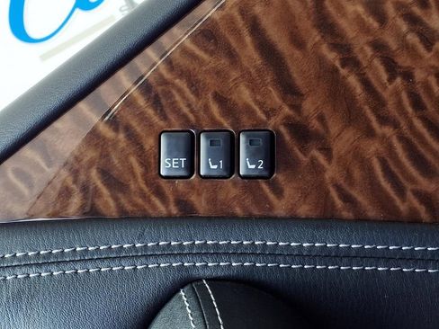 Used 2017 Nissan Armada Platinum w/ Captain Seat Package image 19