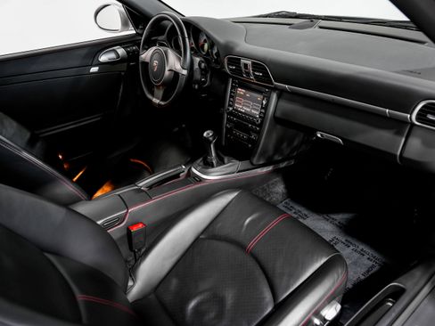 Used 2010 Porsche 911 Carrera S image 31