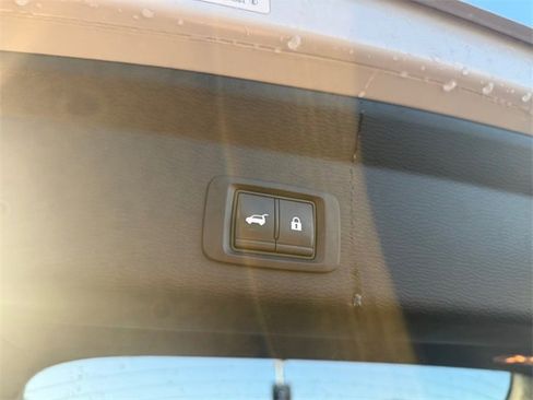 Used 2024 Mitsubishi Outlander SE Black Edition image 10