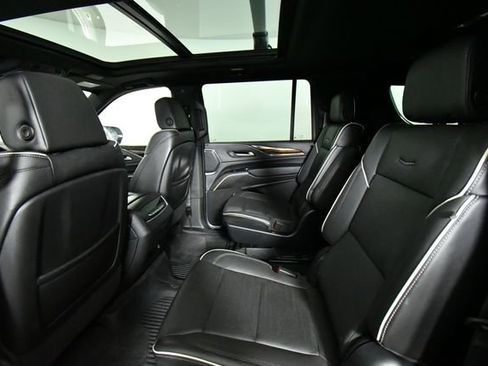 Used 2023 Cadillac Escalade ESV Premium Luxury w/ Performance Package image 24